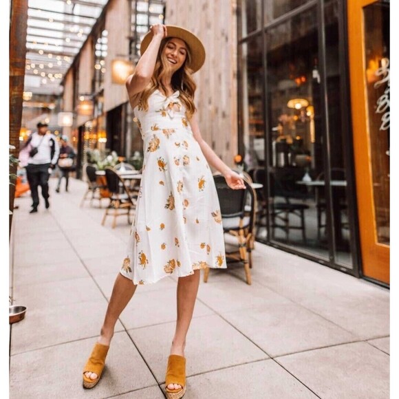 NWT. Reformation Floral Bodice Dress Sz 12 - Picture 7 of 10